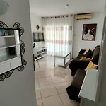 Minerva 1-bedroom, Wi-fi Included 아파트 *